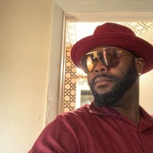 Meet your Posher, Emmanuel